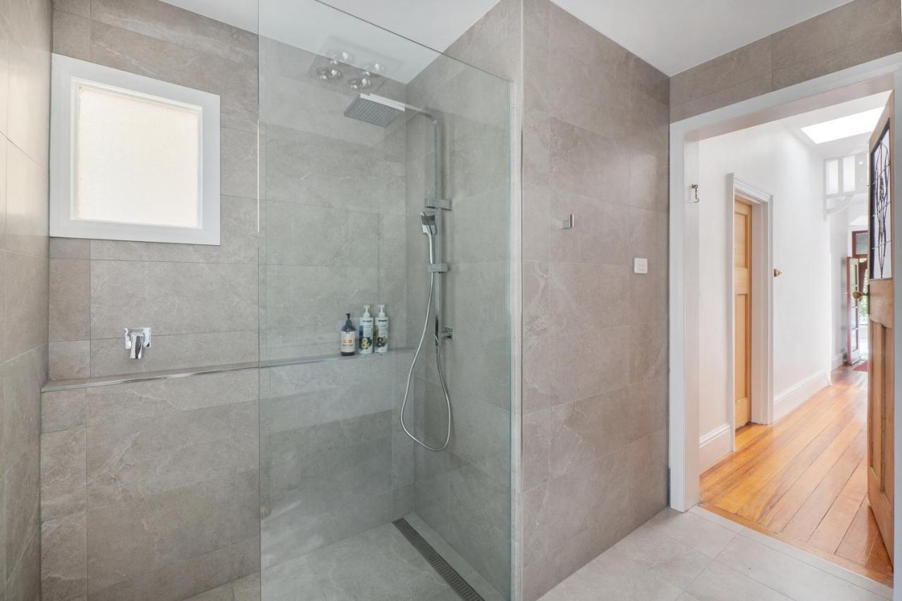 Warwick St Retreat! 3 Bedroom House With Parking هوبارت المظهر الخارجي الصورة